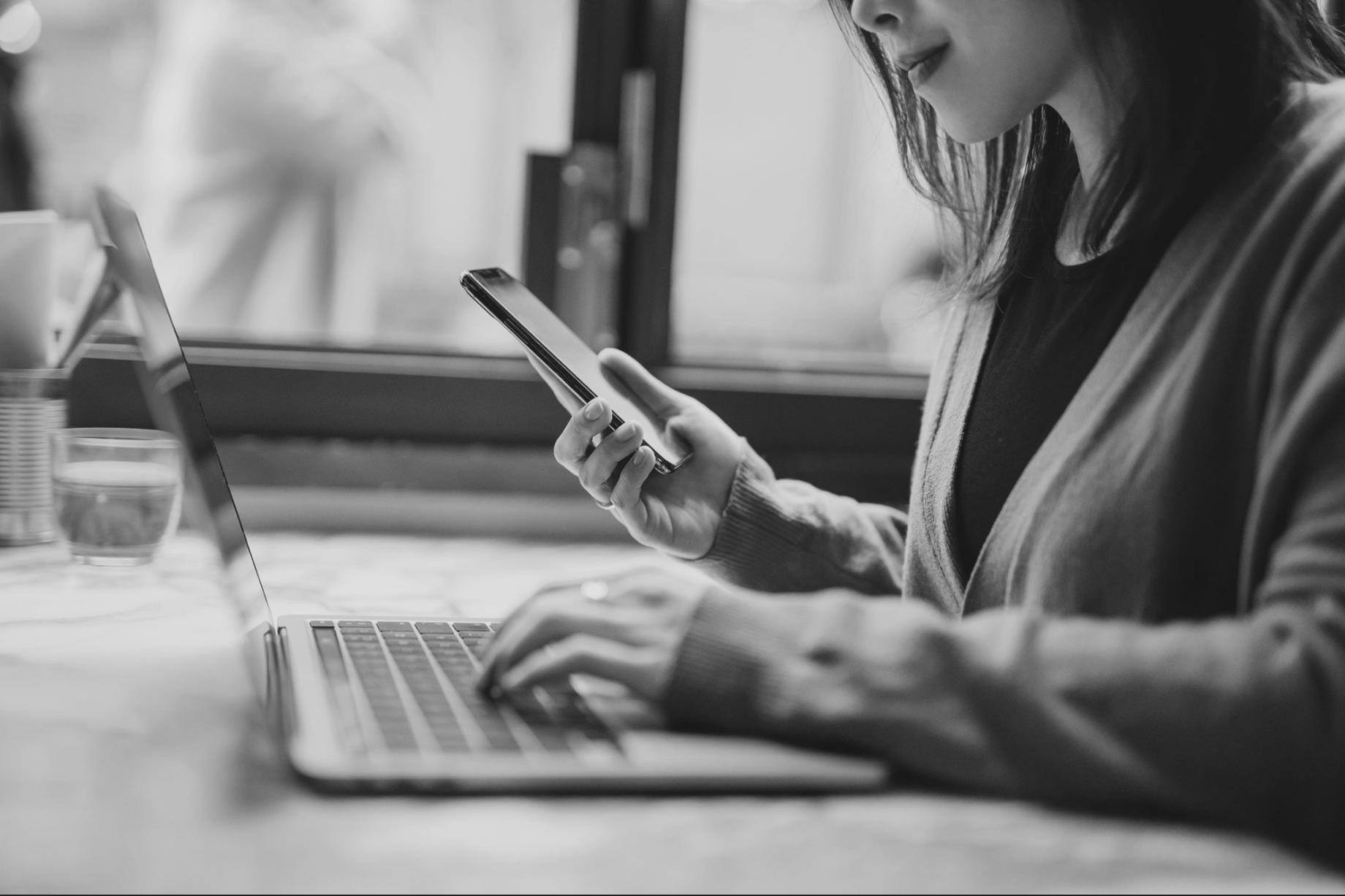 Vista de dashboard con análisis de activos financieros